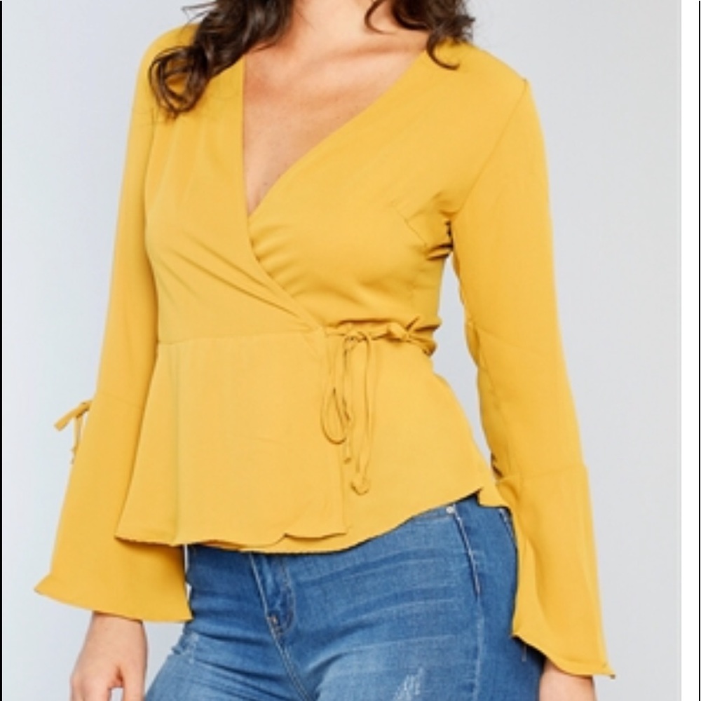 Self Tie Ruffle Sleeve Top